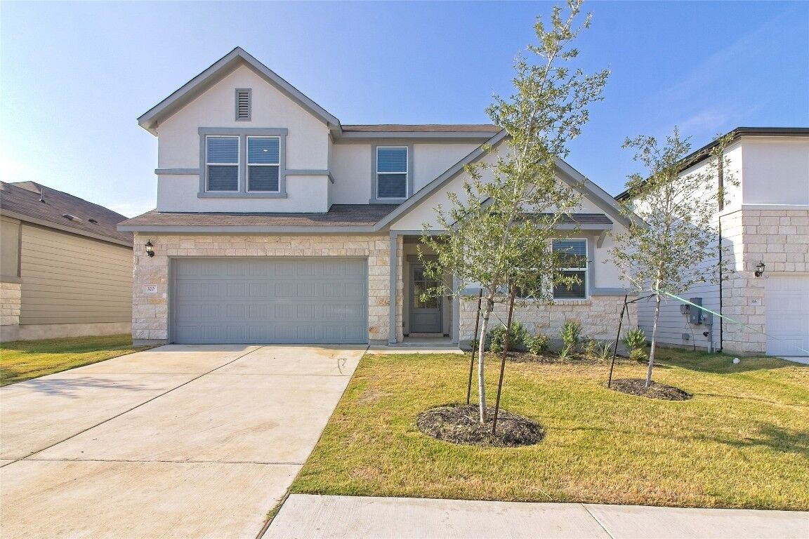 Property Photo: 320 Caisson Trail TX 78642