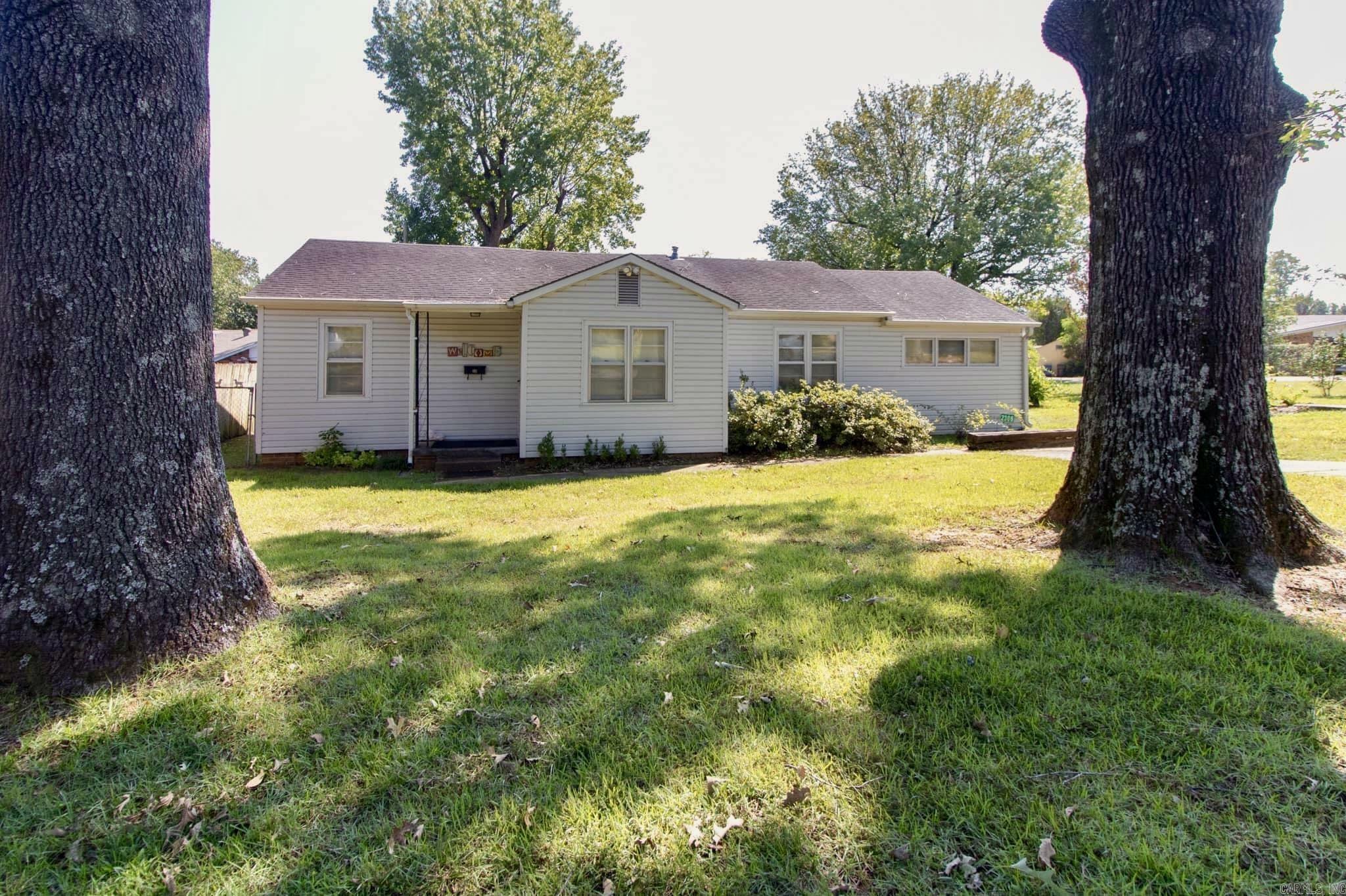 Property Photo:  2306 Glenwood Street  AR 72401 