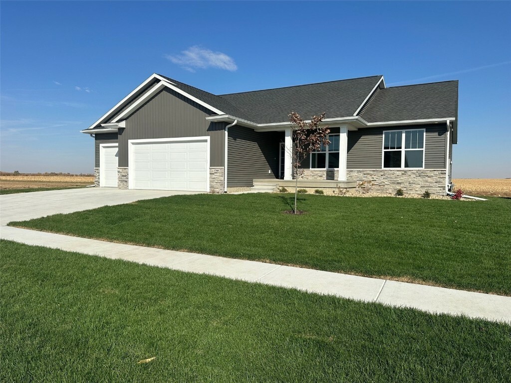 Property Photo:  1368 Hickory Ridge Drive  IA 52302 