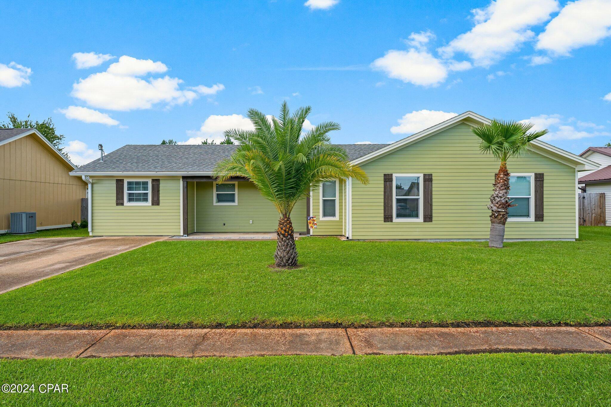 Property Photo:  604 Redbird Street  FL 32444 