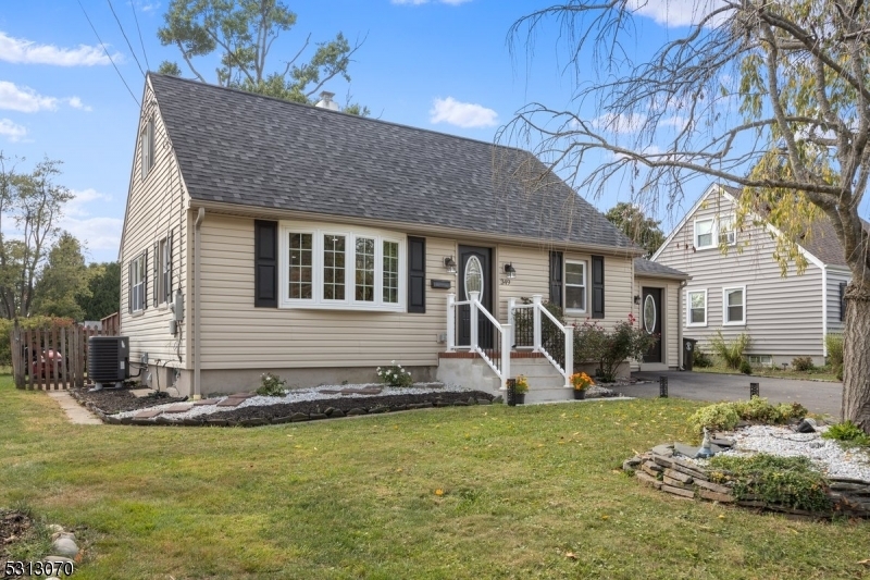 Property Photo:  349 N Prospect St  NJ 07882 