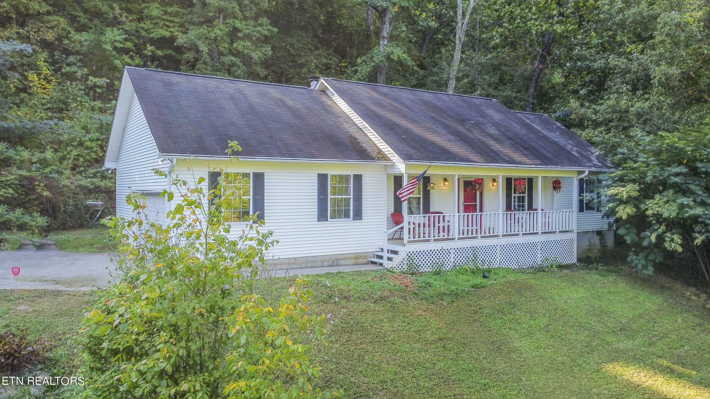 689 Mahoney Rd  Oliver Springs TN 37840 photo