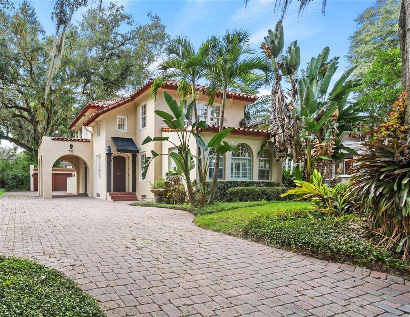 Property Photo:  732 Edgewater Drive  FL 32804 