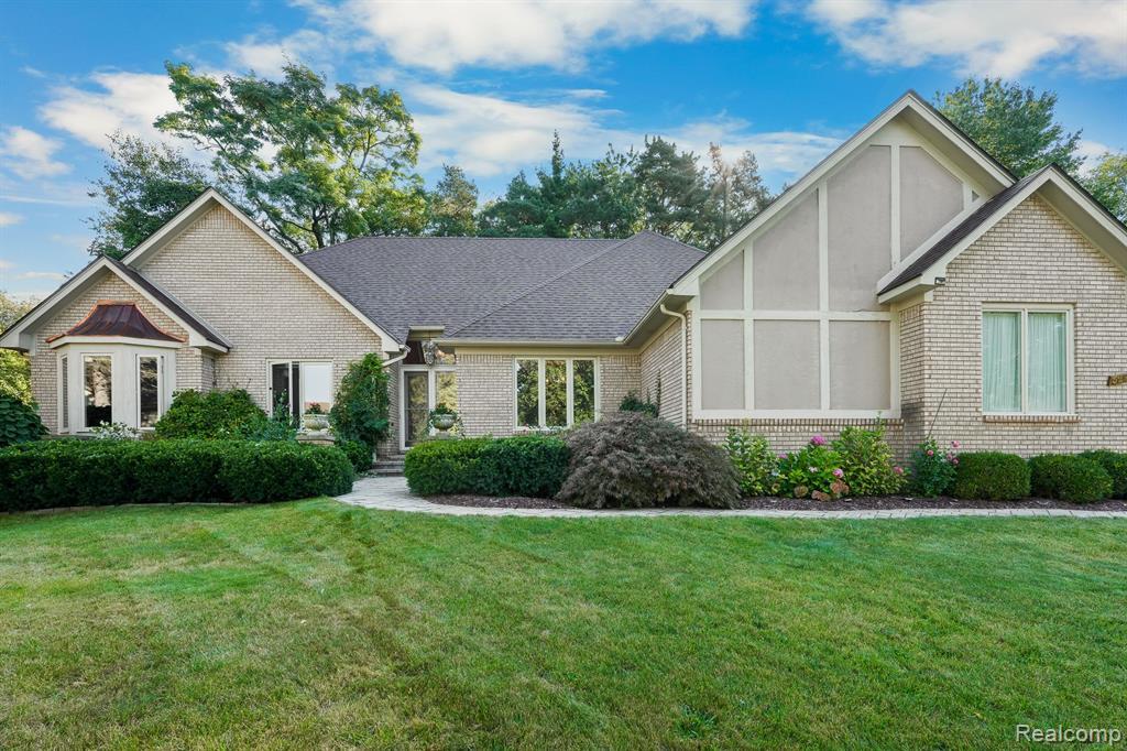 Property Photo: 3296 Norfolk Court MI 48316 4834
