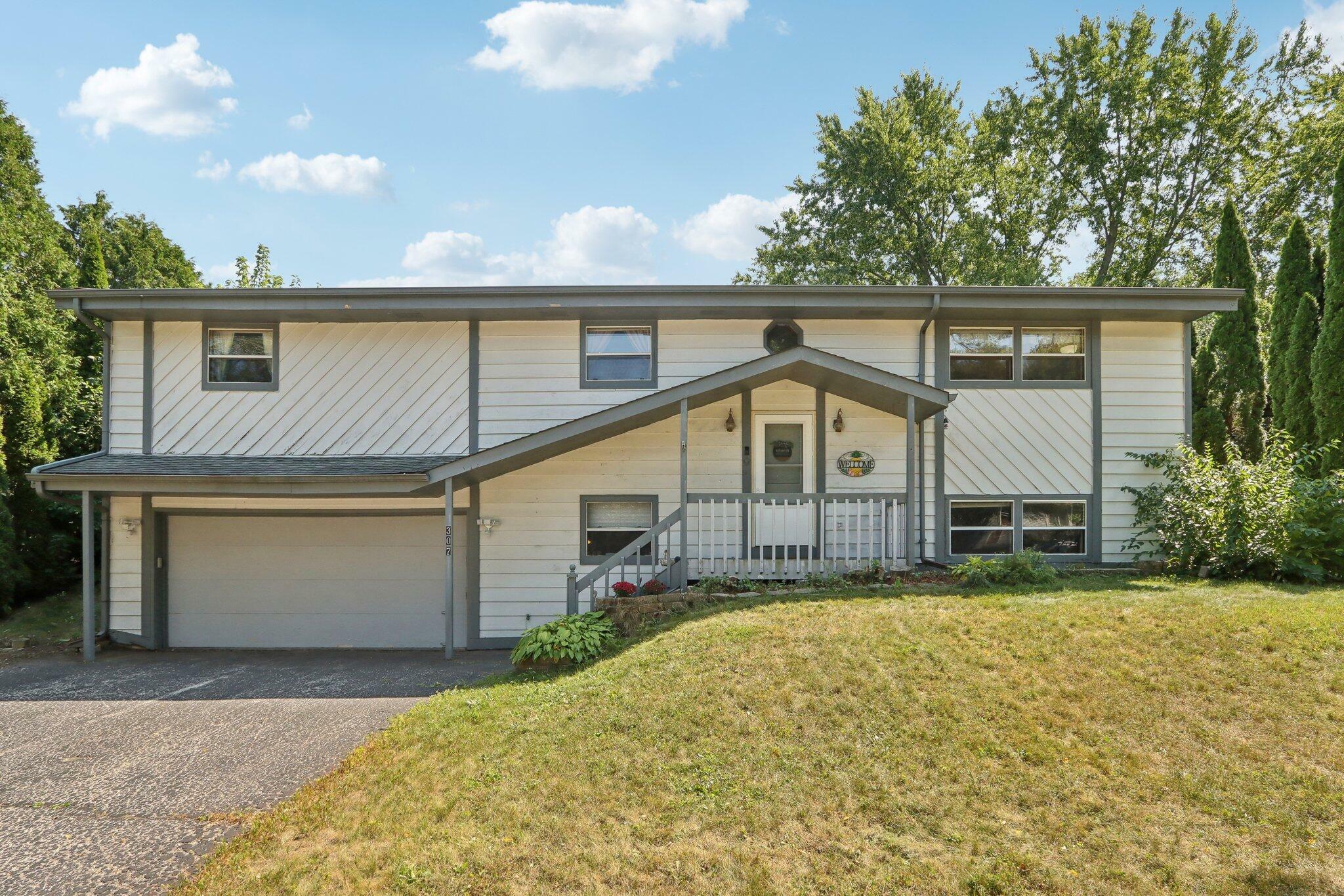 Property Photo:  307 S Grandview Blvd  WI 53188 