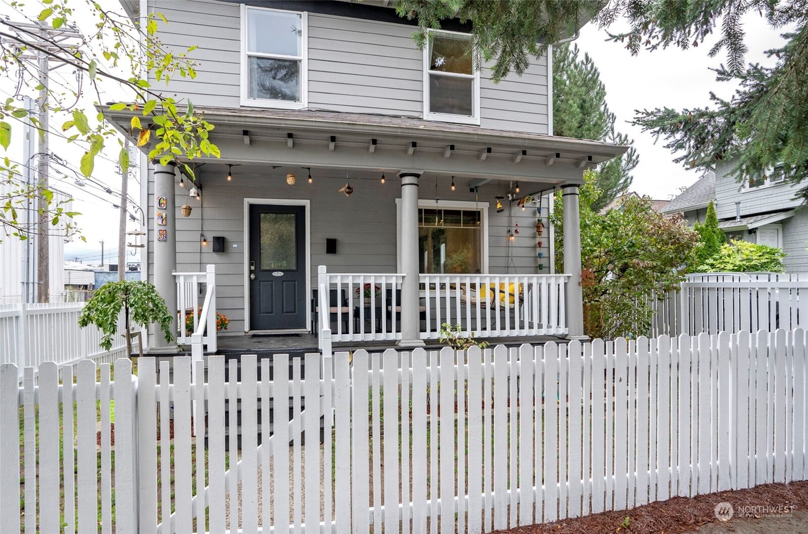 Property Photo:  615 S Cedar Street  WA 98405 