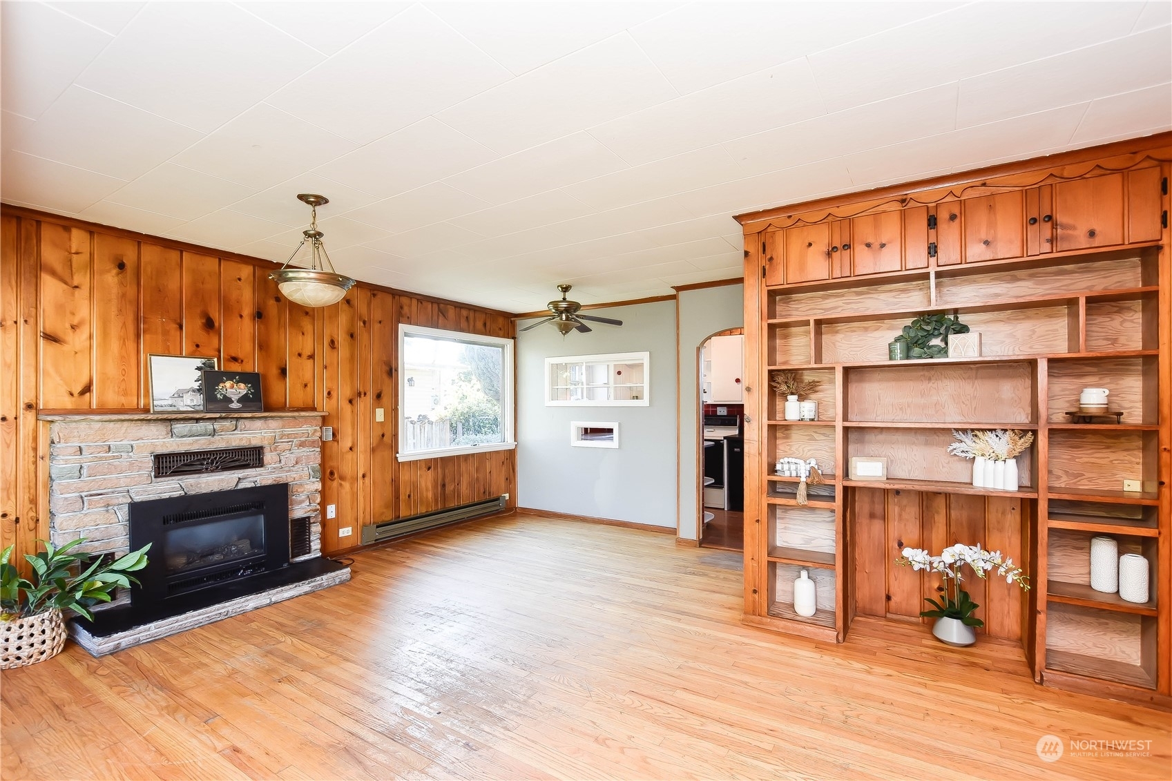 Property Photo:  2318 Highland Avenue  WA 98201 