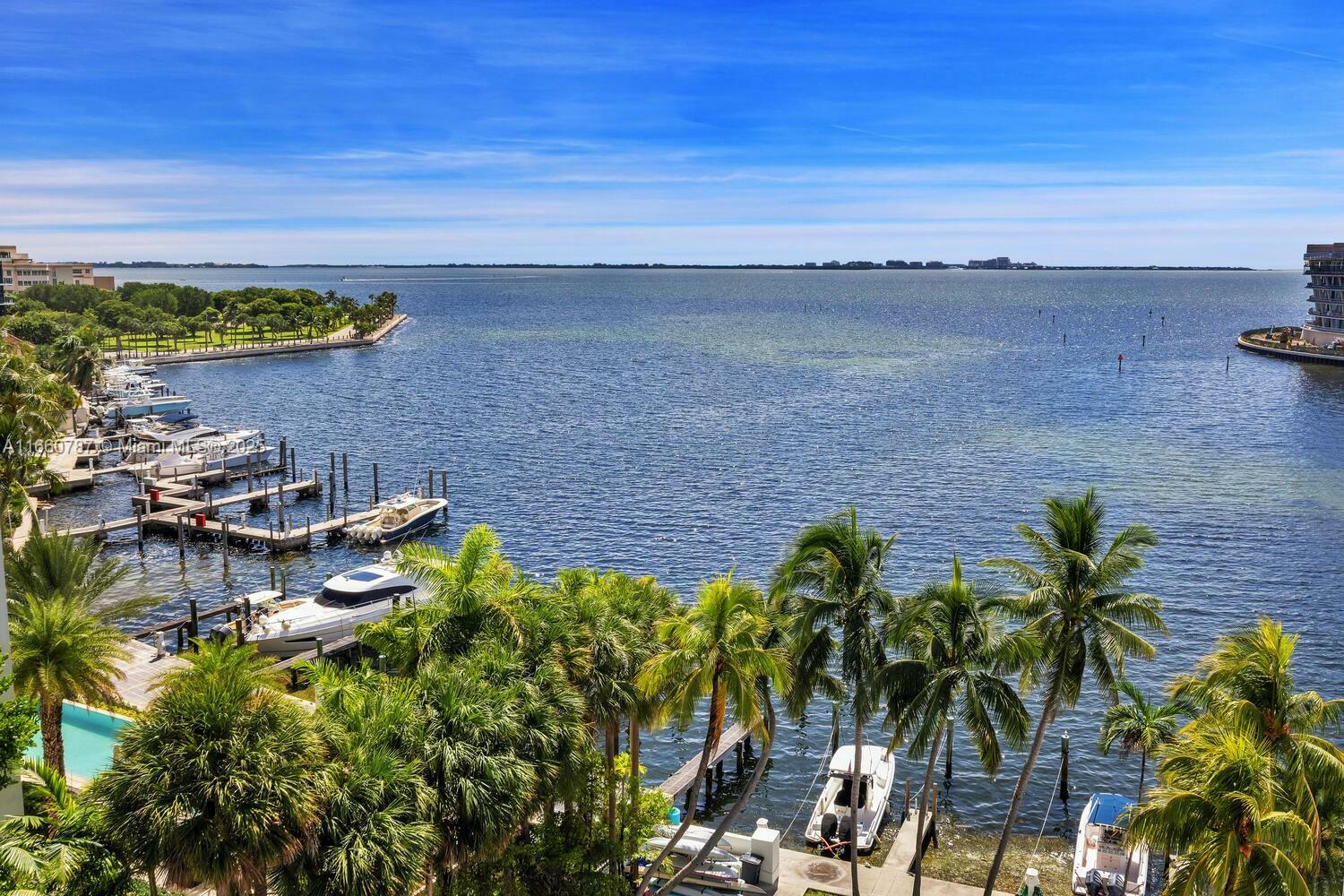 Property Photo:  1600 S Bayshore Ln 8D  FL 33133 