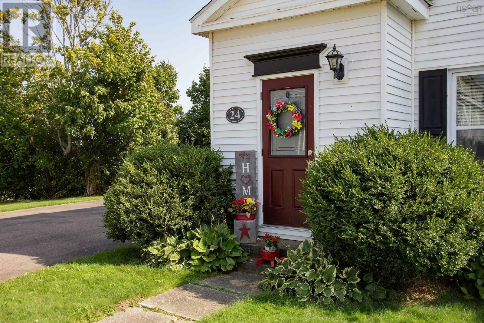 Property Photo:  24 Pleasant Street  NS B0M 1S0 