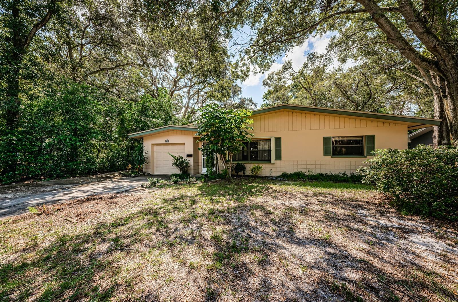 Property Photo:  1703 Linwood Drive  FL 33755 