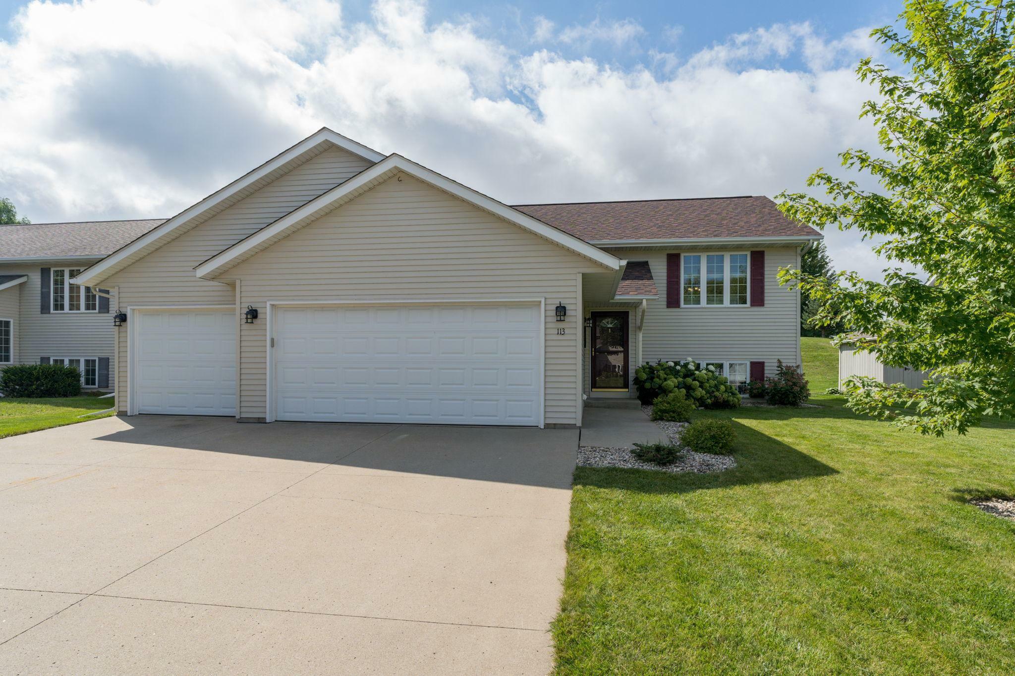 Property Photo: 113 Torrey Pines Court MN 56001