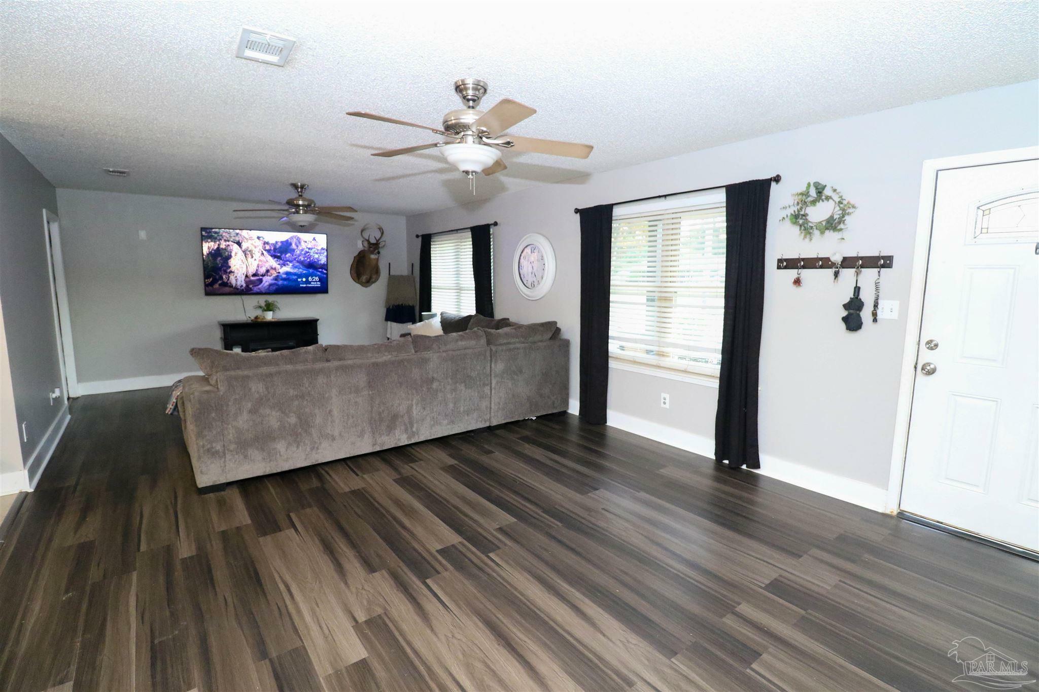 Property Photo:  2194 Pompano St  FL 32533 