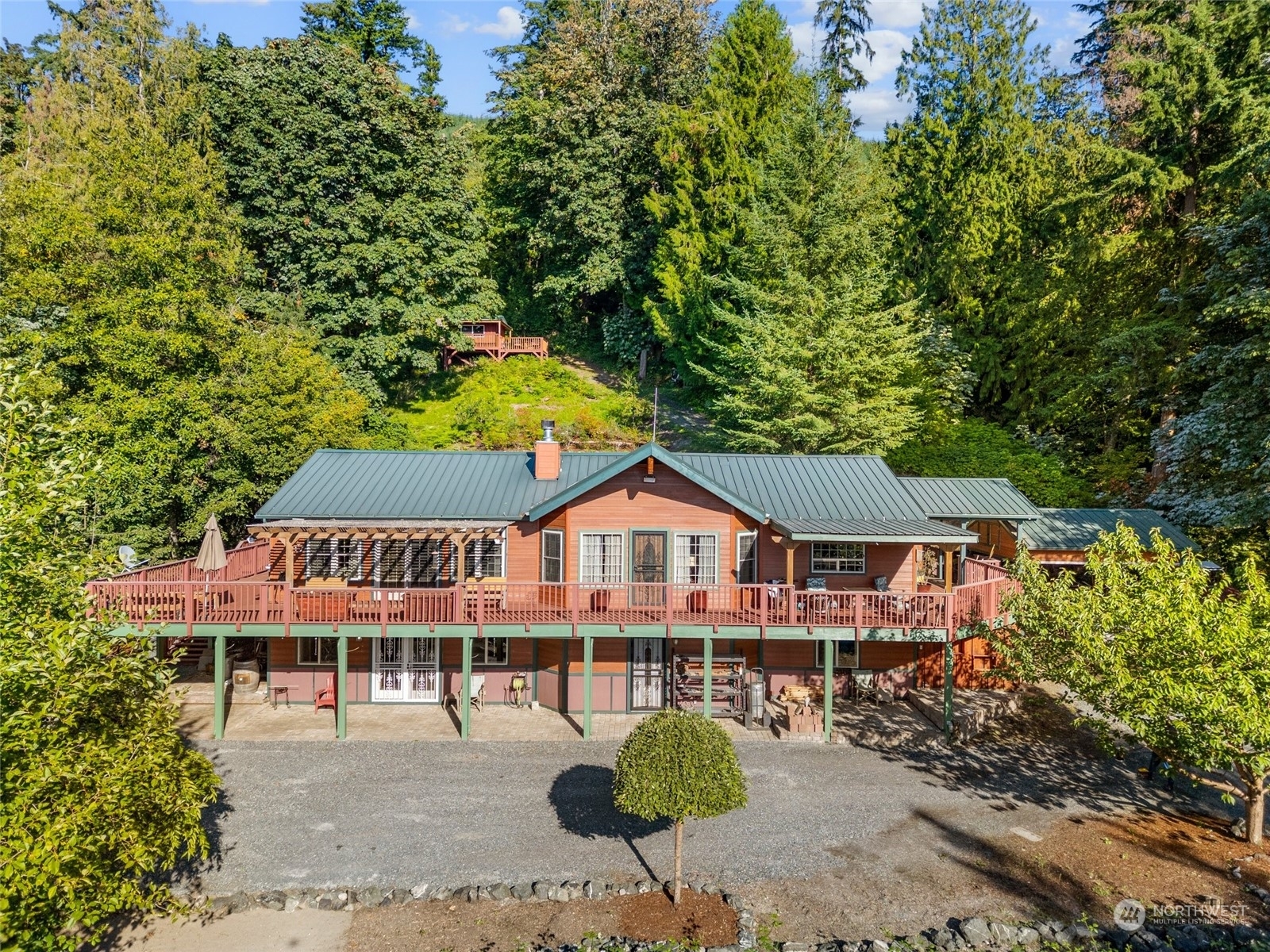 Property Photo:  4054 Cabrant Road  WA 98247 