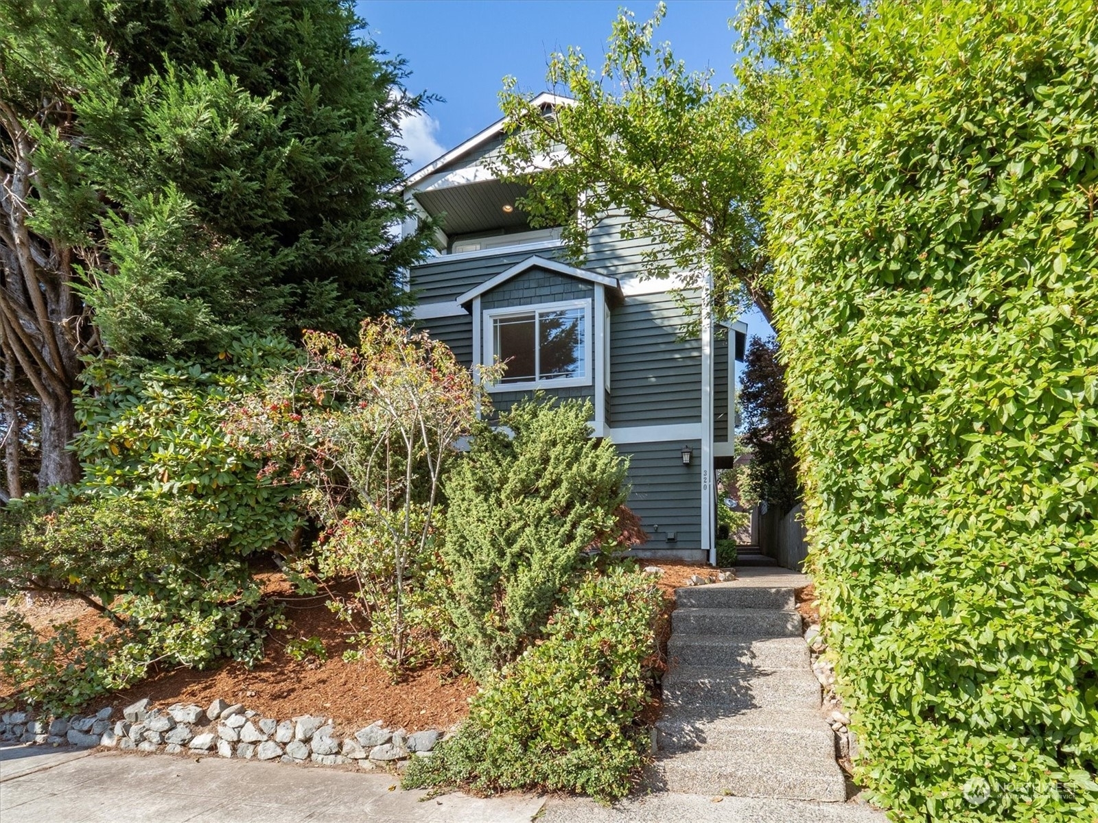 Property Photo:  320 NE 80th Street  WA 98115 