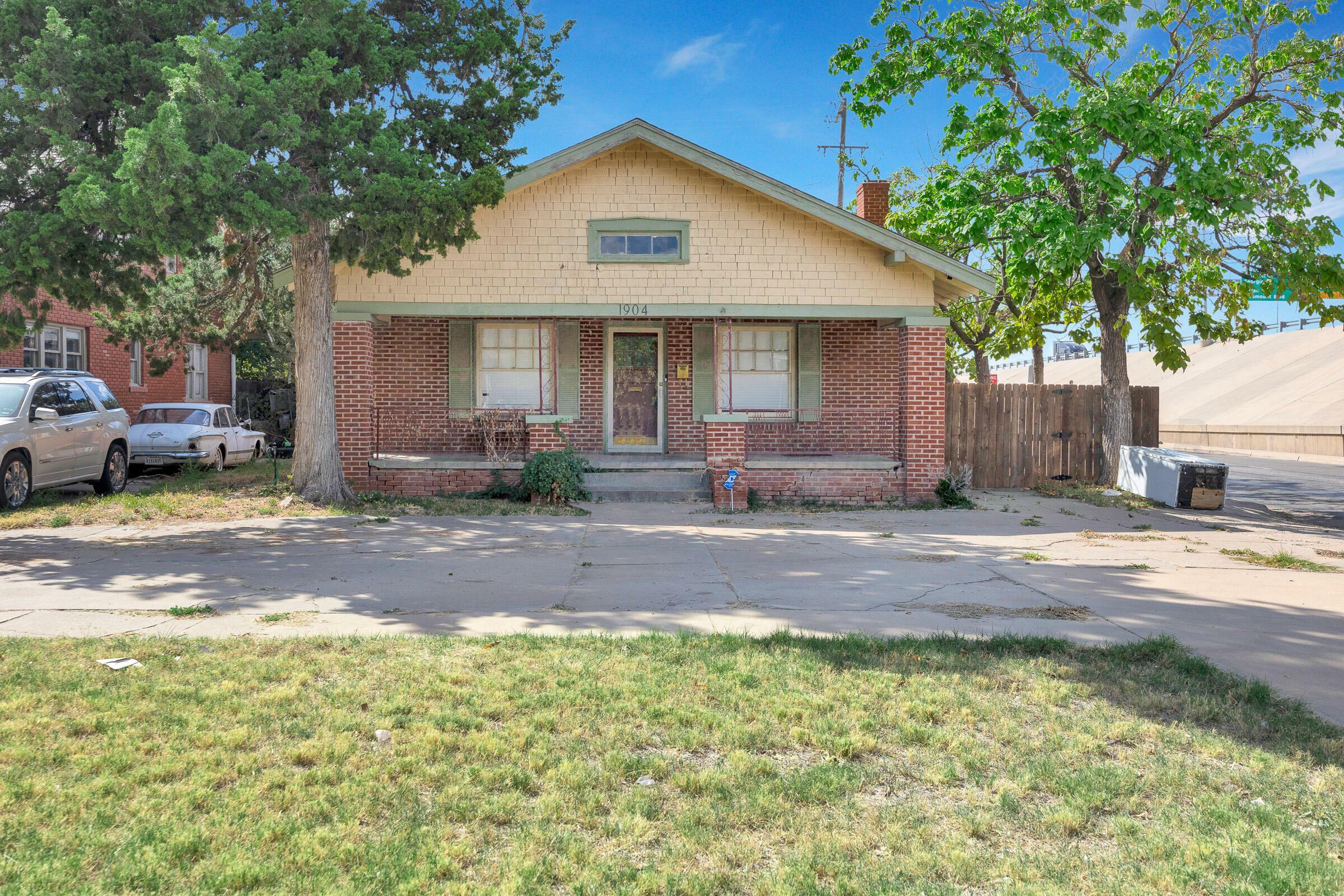 Property Photo:  1904 S Harrison Street  TX 79109 