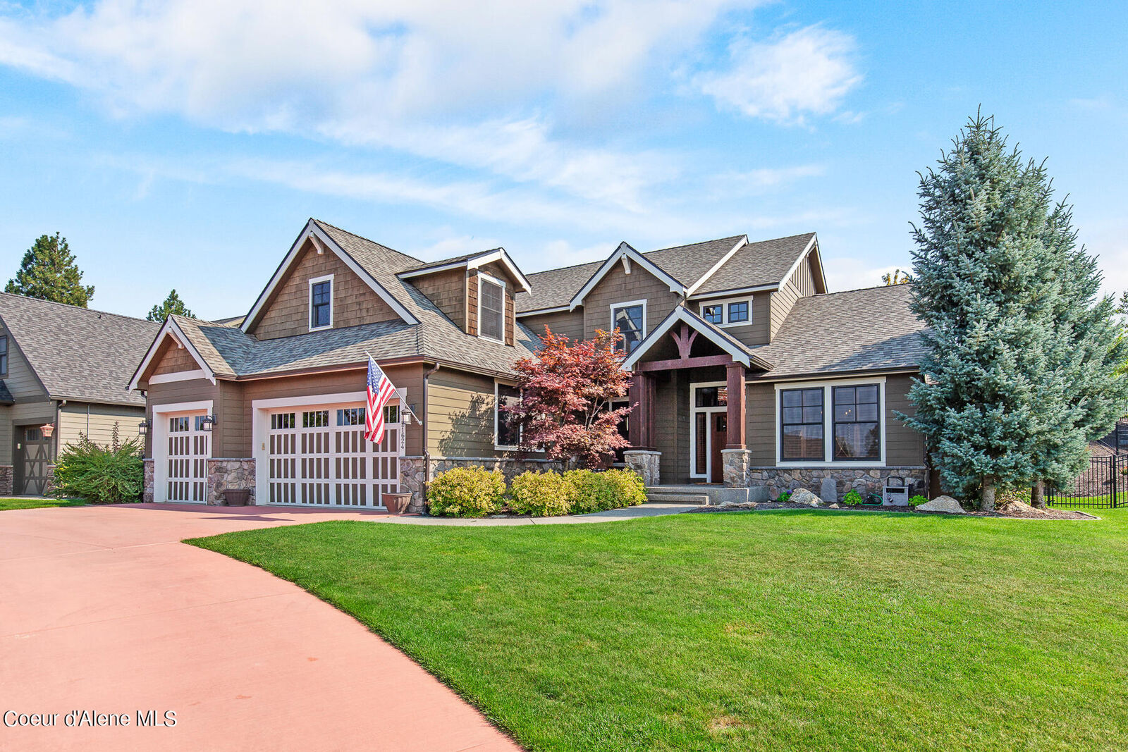 Property Photo: 21624 E Mill River Ln WA 99019