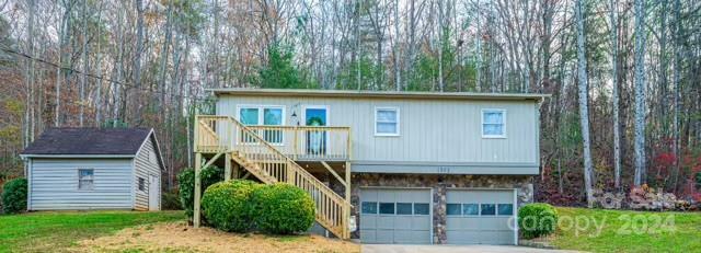 Property Photo:  1303 Idlewood Street 16  NC 28645 