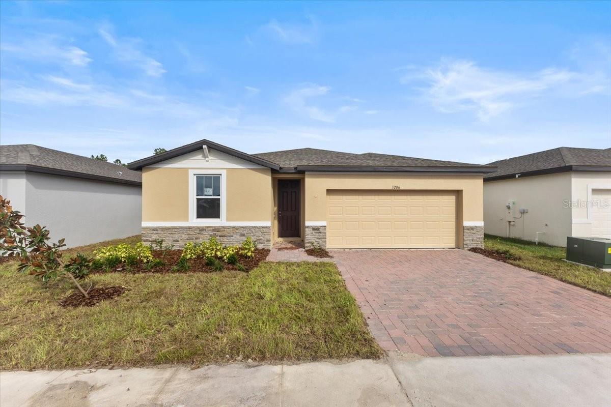 Property Photo: 3206 Viceroy Court FL 34759
