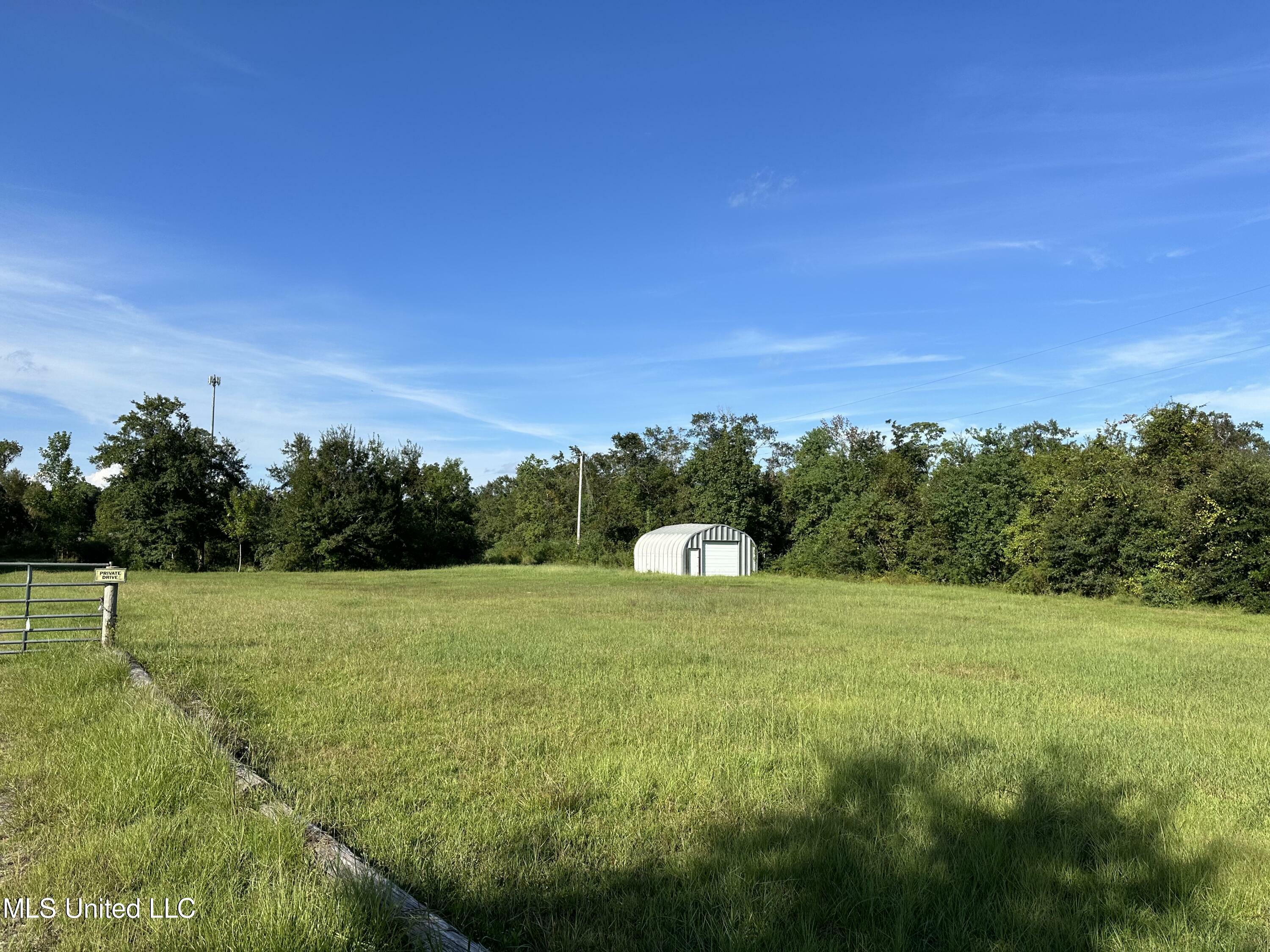 Property Photo:  2178 Longfellow Drive  MS 39520 