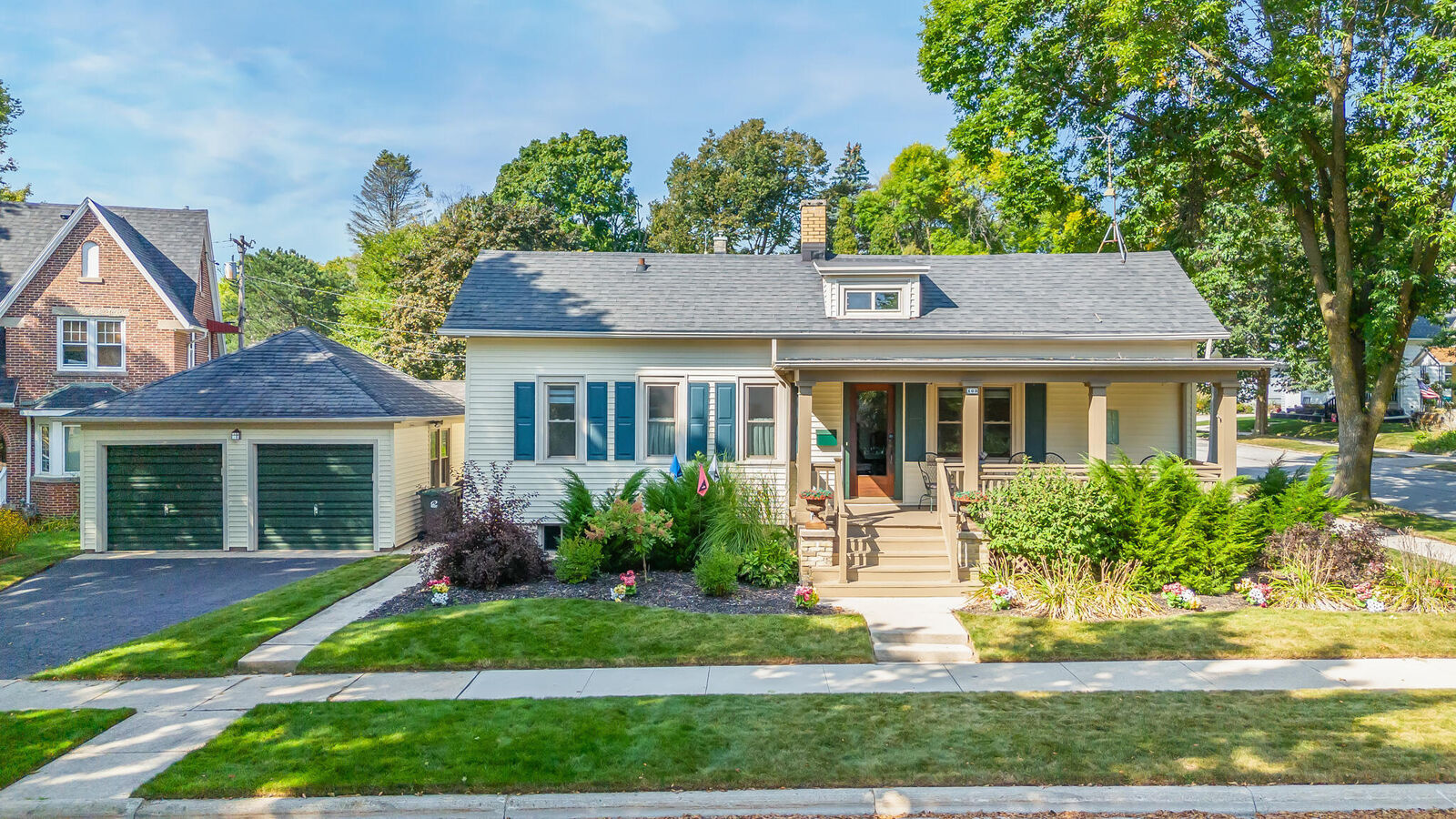 Property Photo:  103 South Rd  WI 53044 