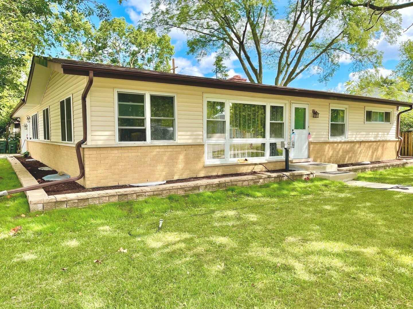 7418 Wilson Terrace  Morton Grove IL 60053 photo