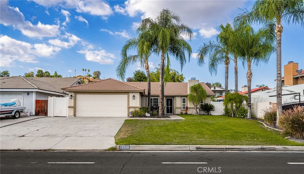 Property Photo:  23320 Canyon Lake Drive N  CA 92587 