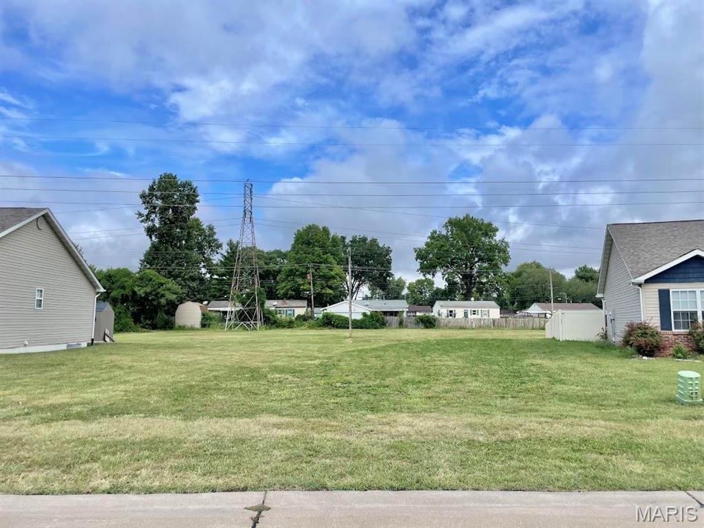 Property Photo: 2321 Hunters Point Drive IL 62040