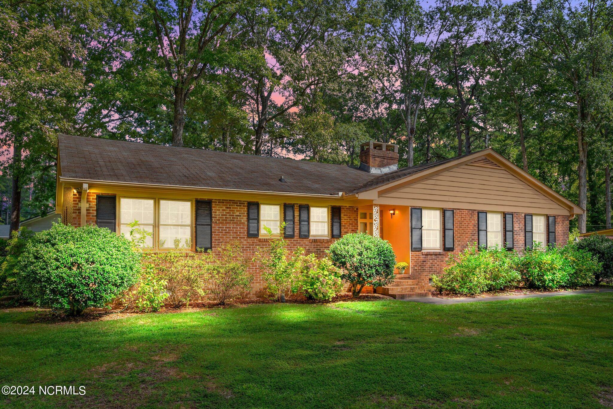 Property Photo:  1511 Pine Street  NC 27886 