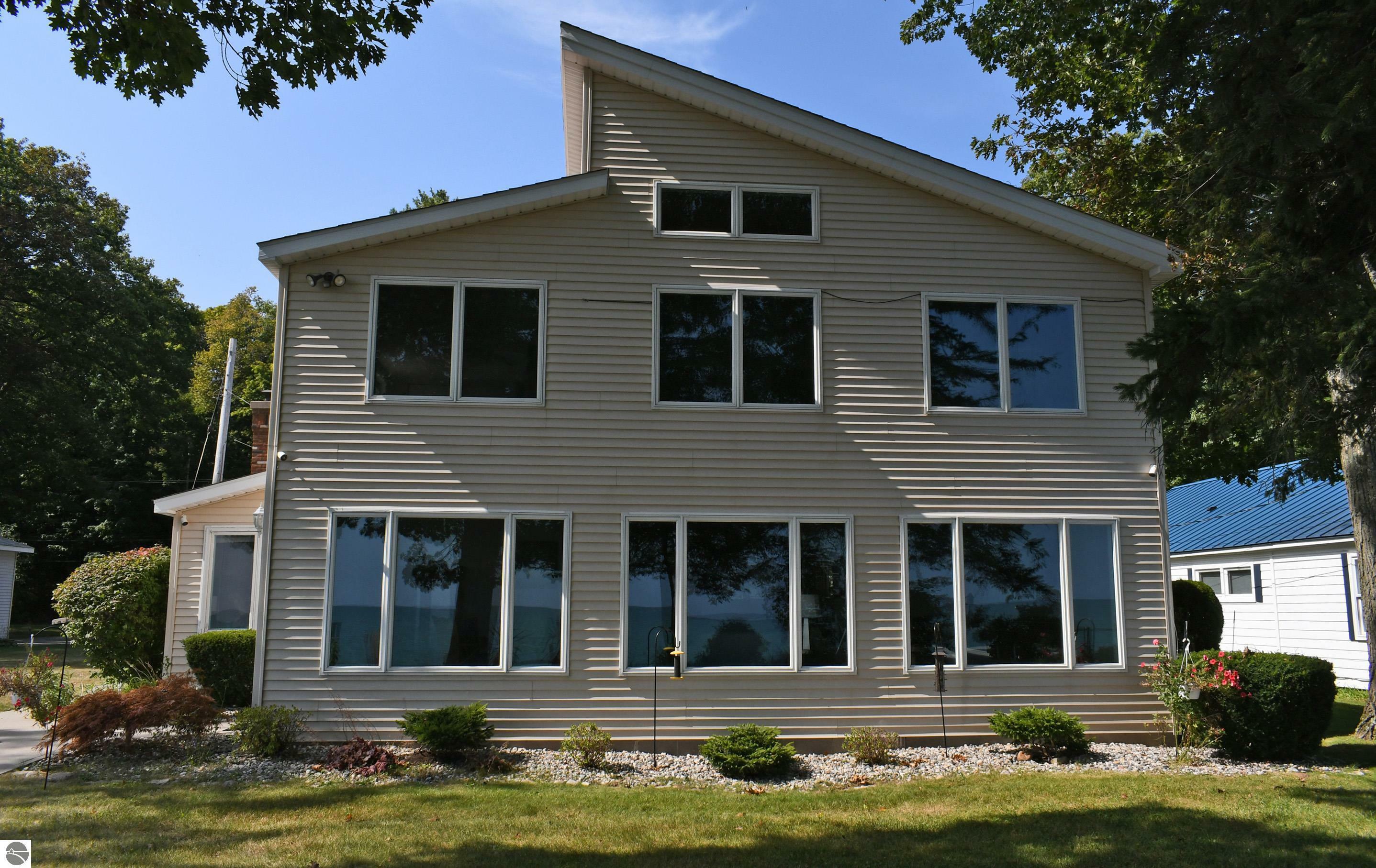 Property Photo:  2011 Douglas Drive  MI 48763 