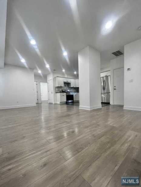Property Photo:  15 Wilfred Street 2  NJ 07042 