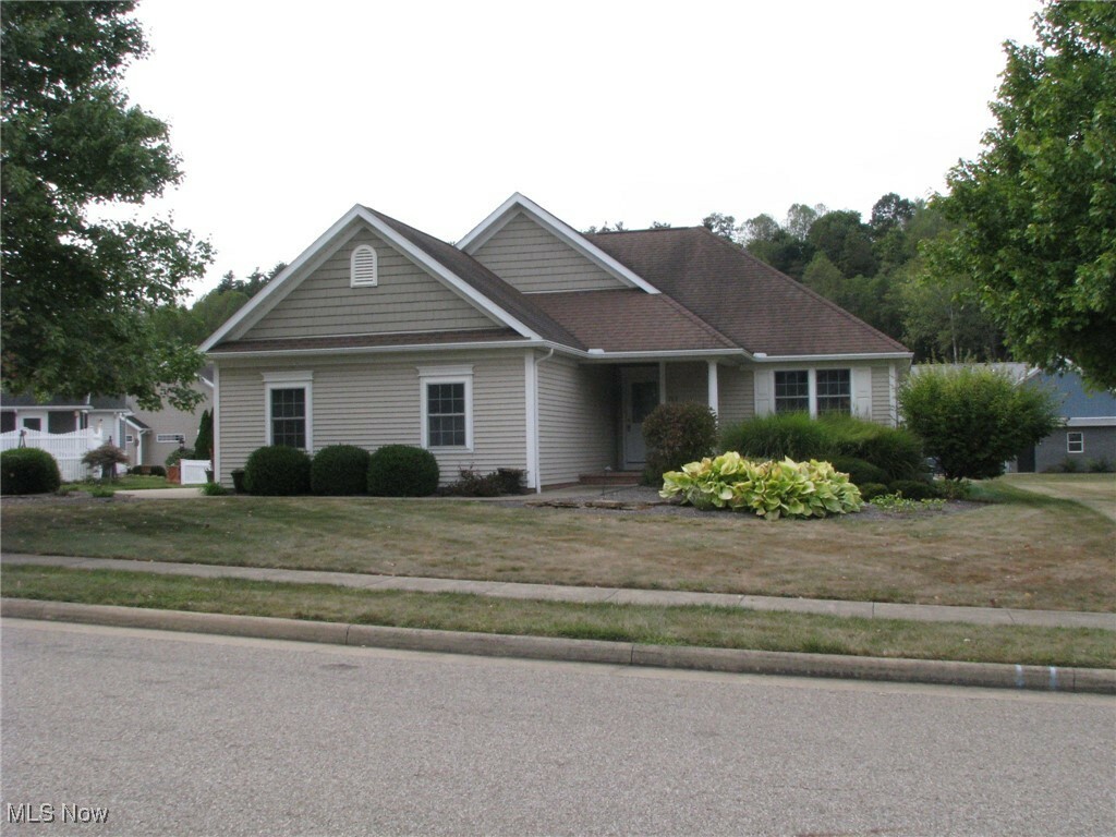 Property Photo:  102 Quinn Circle  OH 44654 