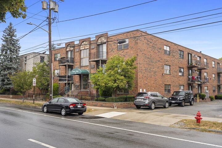 Property Photo: 358 Broadway 5 MA 01904