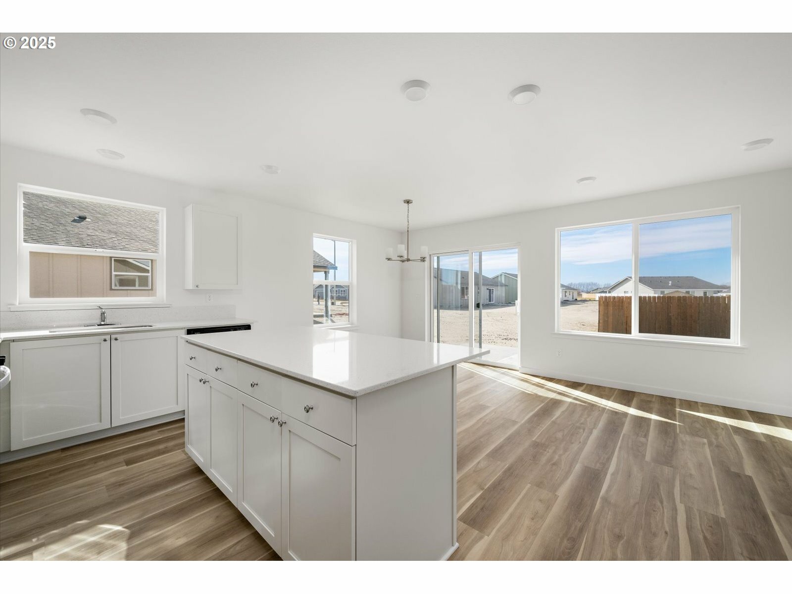 Property Photo:  152 SW Eagle Dr  OR 97818 