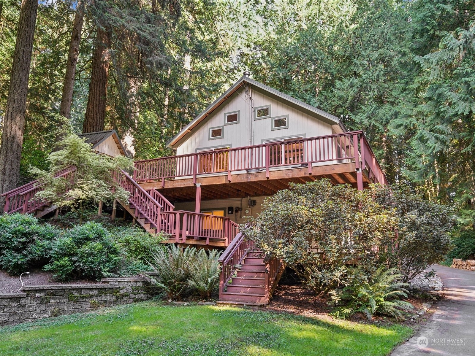 Property Photo:  6820 Fletcher Bay Road NE  WA 98110 