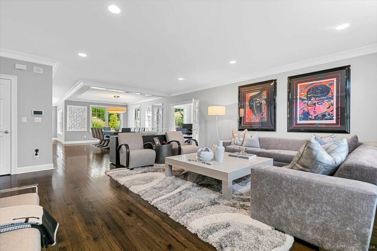 Property Photo: 122 North Fair Street 4 CT 06437