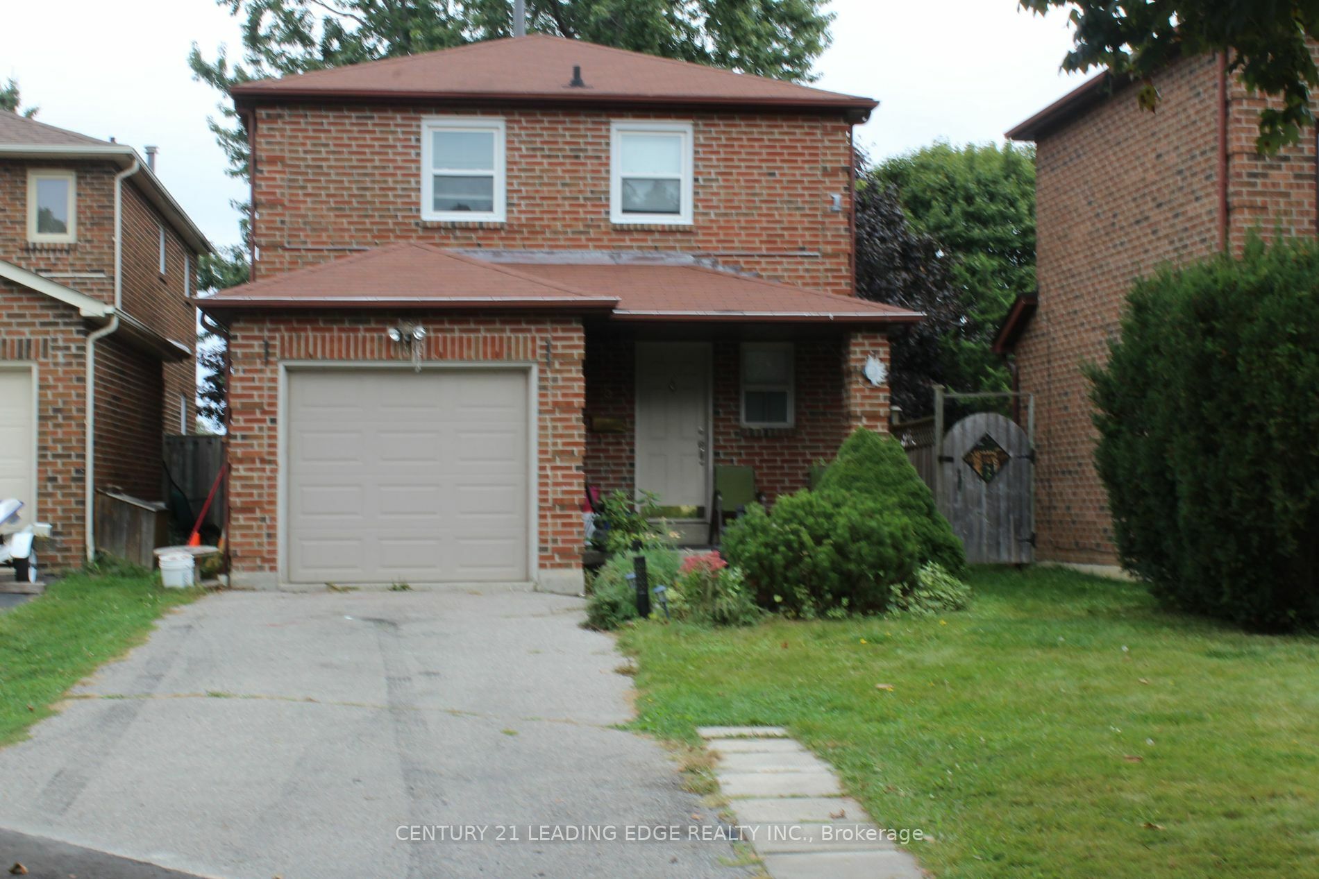 Property Photo:  5 Bowers Crt  ON L1T 2L6 