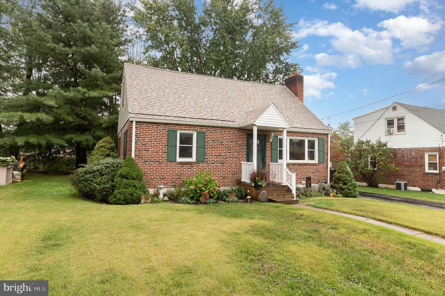 Property Photo:  6219 Warren Avenue  PA 17112 