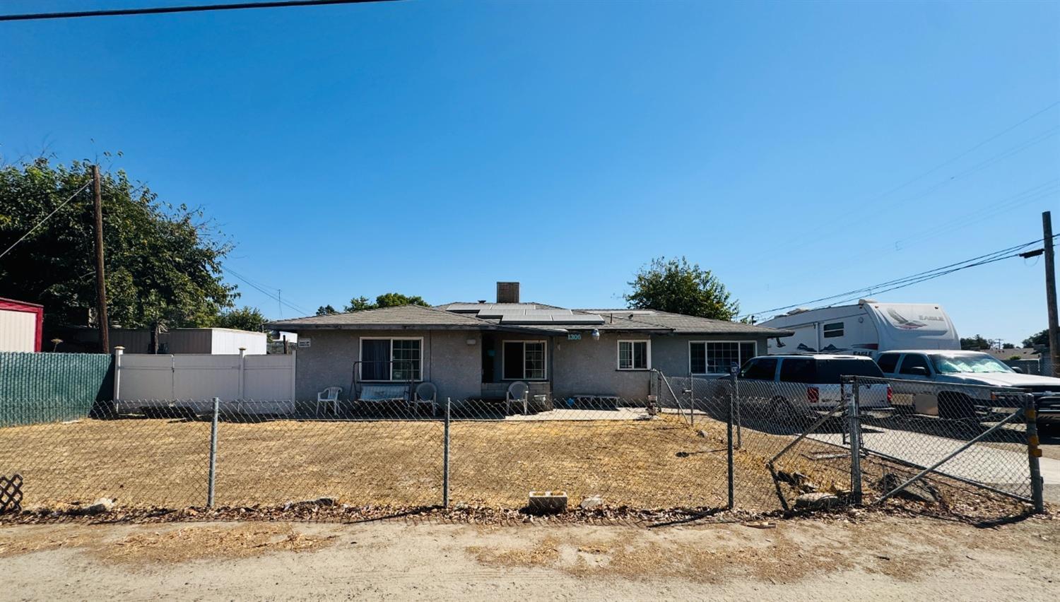 Property Photo:  1306 N Hughes Avenue  CA 93728 