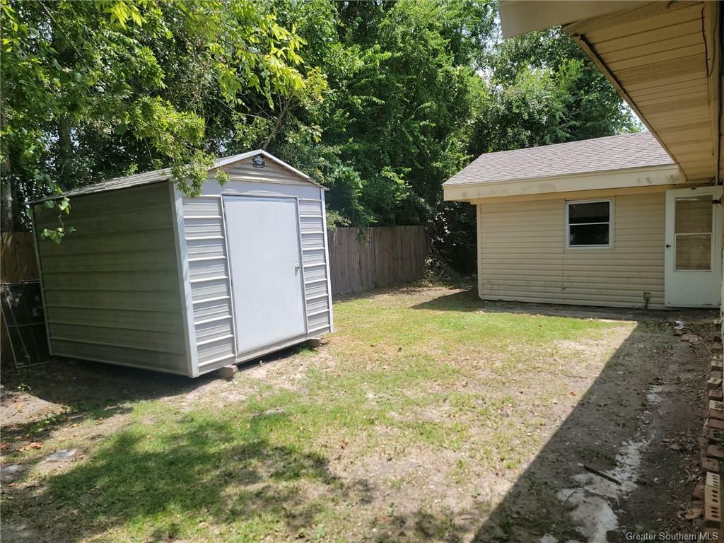 Property Photo:  2705 Able Circle  LA 70601 