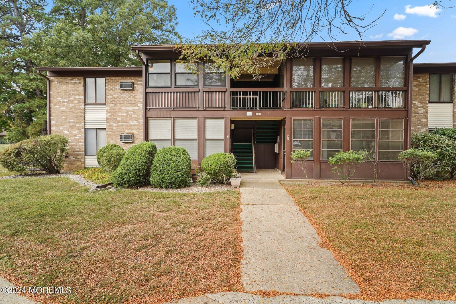 Property Photo:  118 Amberly Drive  NJ 07726 