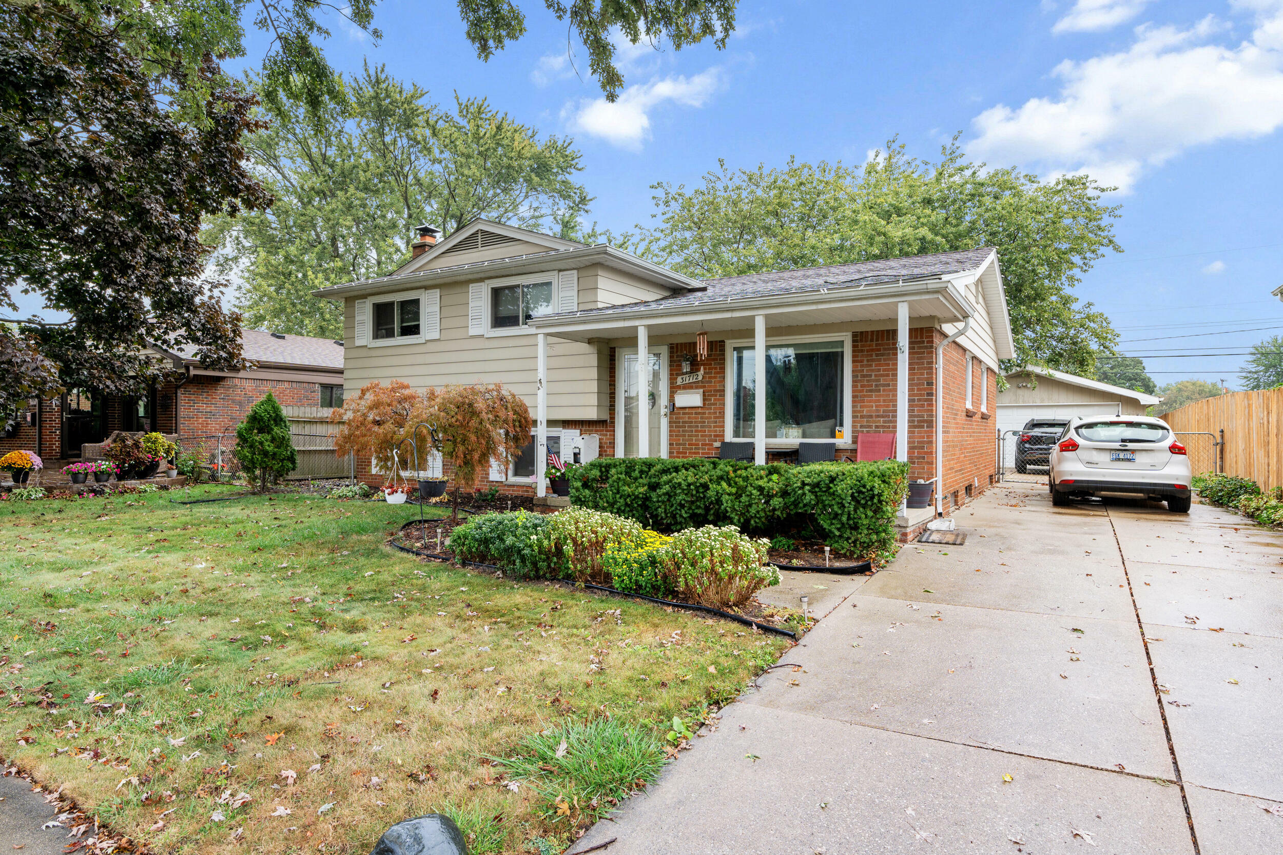 Property Photo:  31712 Saint Margaret Street  MI 48082 