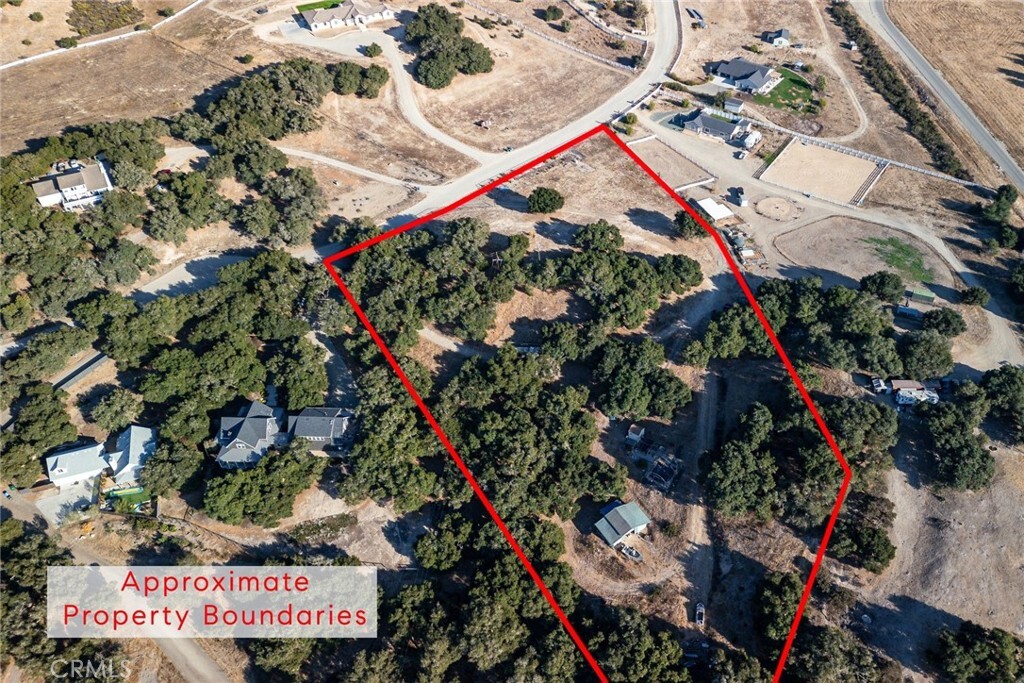 Property Photo: 185 Cimarron Way CA 93420