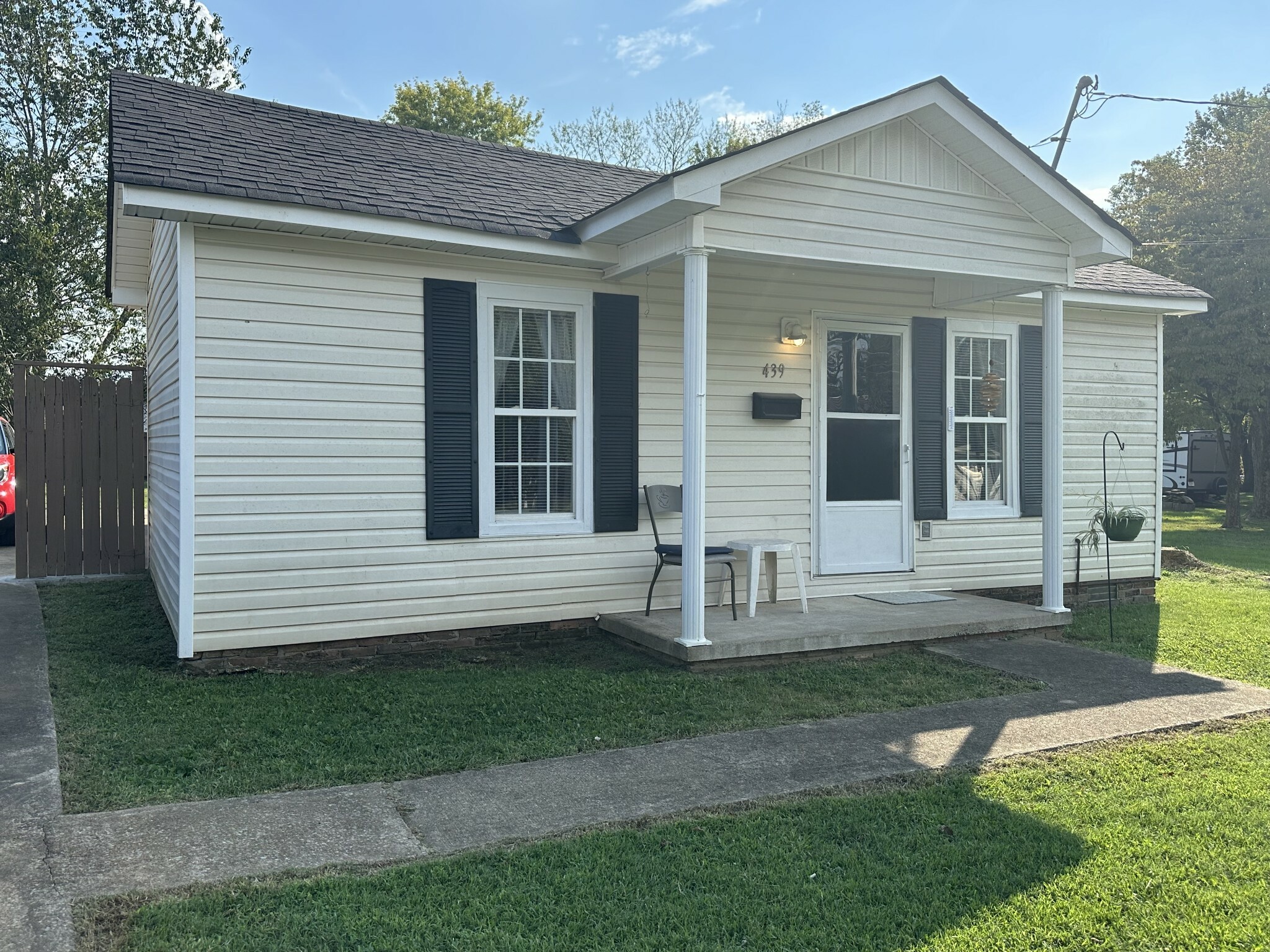 Property Photo:  439 4th St  TN 38464 