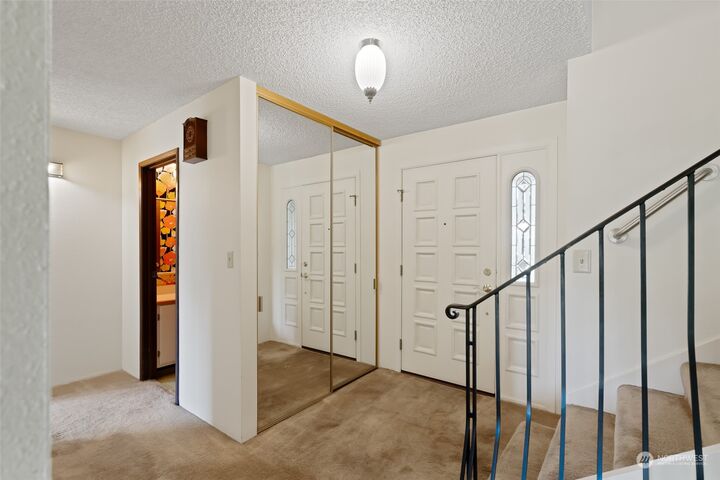 Property Photo:  500 E Cherry Lane A05  WA 98926 