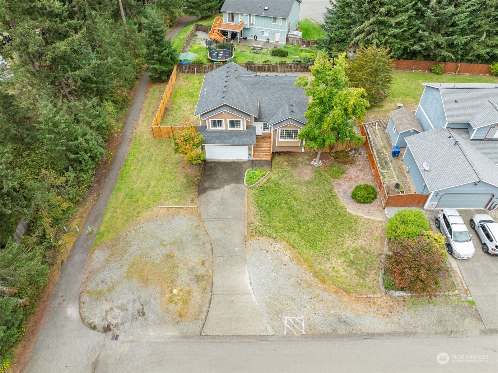 Property Photo:  19512 73rd Avenue E  WA 98387 