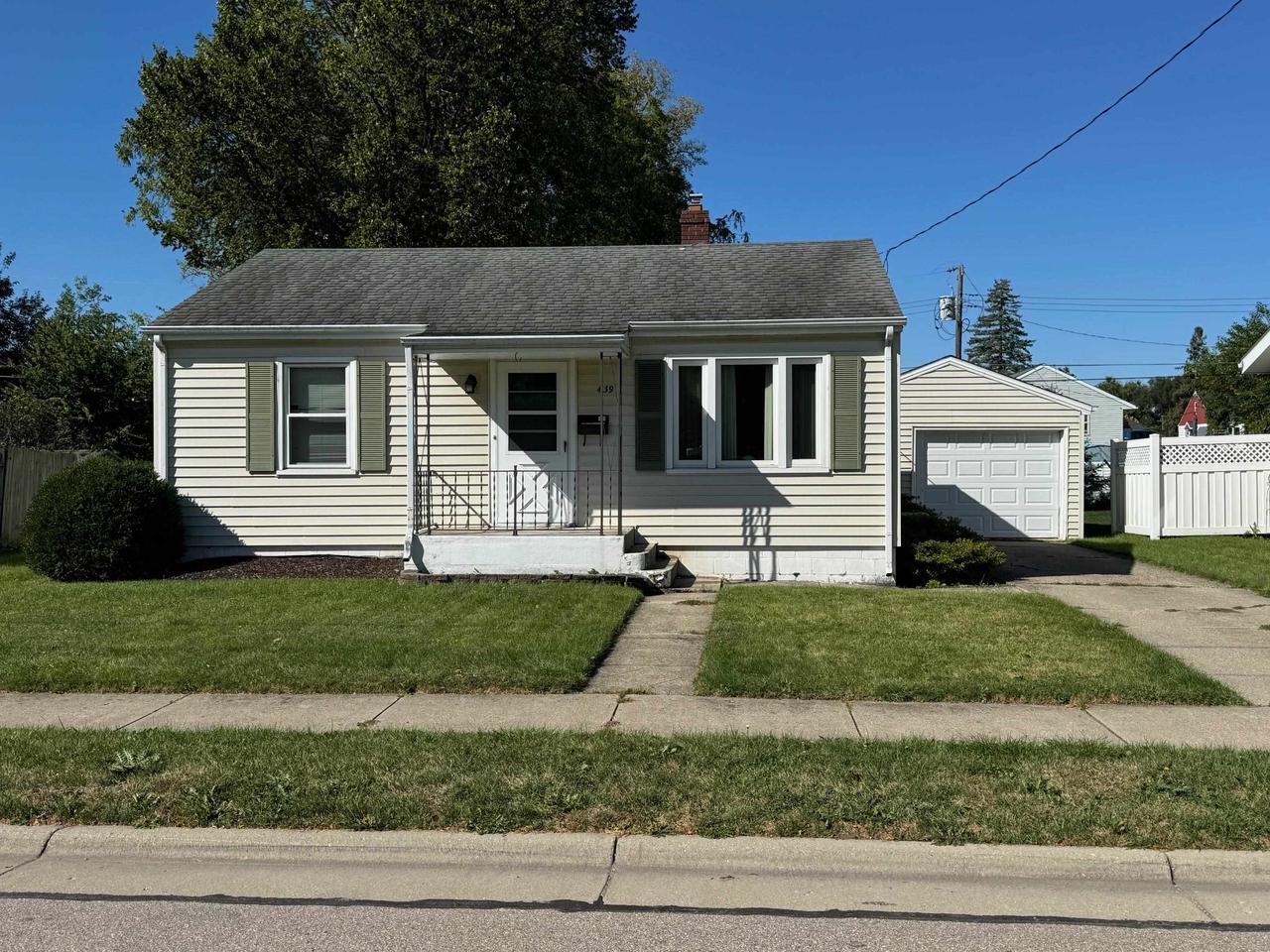 Property Photo: 439 North Walnut Street WI 53548