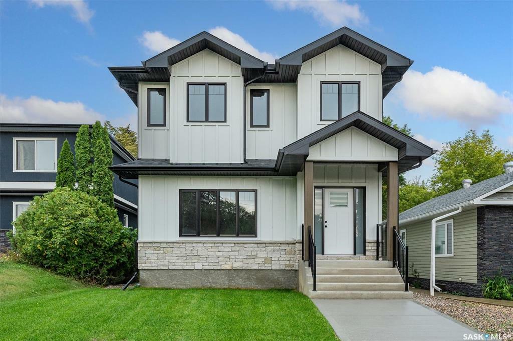 Property Photo:  1308 14th Street E  SK S7H 0A7 