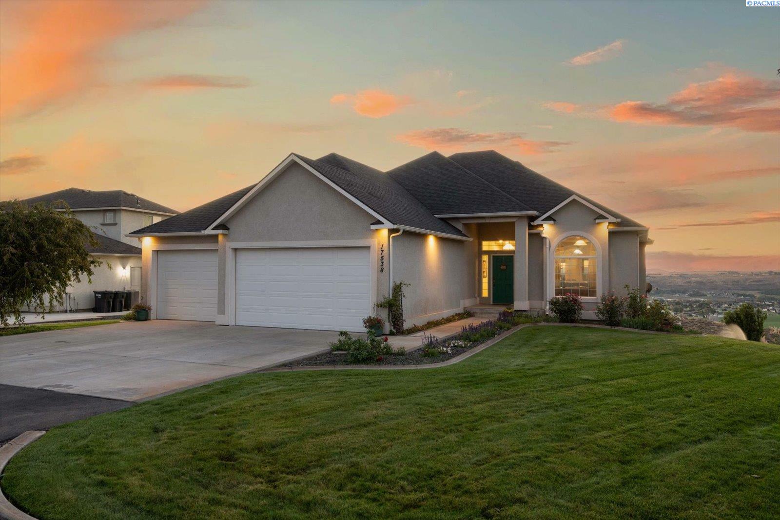 17538 S Fairview Loop  Kennewick WA 99338 photo