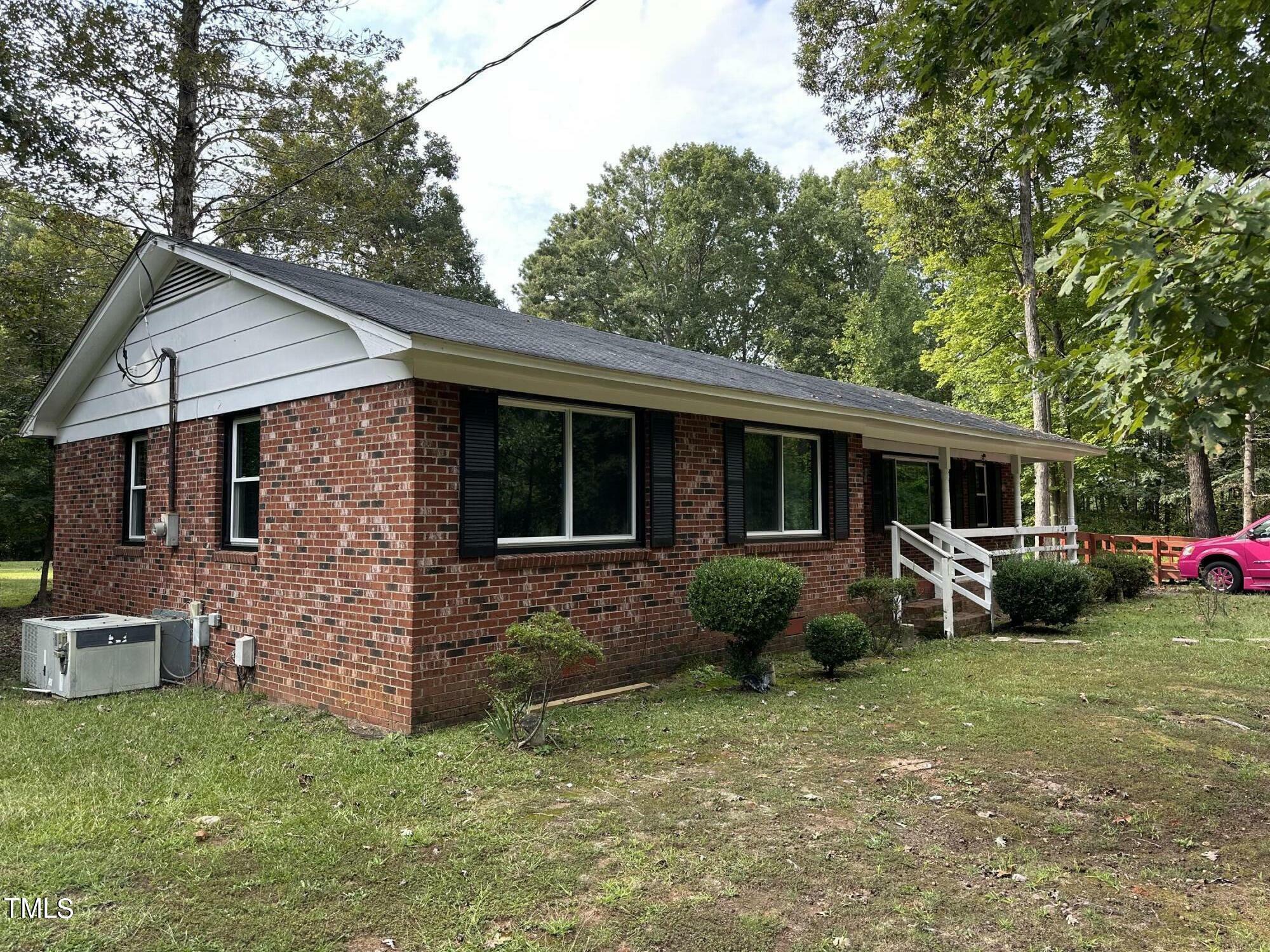 Property Photo:  328 Shawnee Drive  NC 27549 