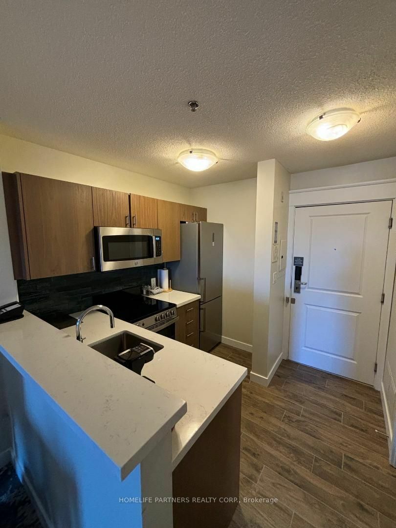 Property Photo:  170 Jozo Weider Blvd 221  ON L9Y 0V2 